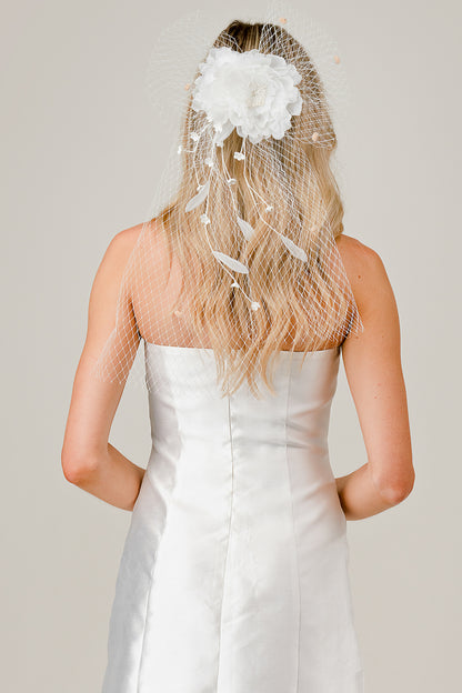 Romantic White Flower Veil Clip